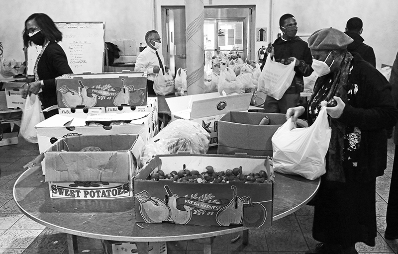 Feeding the Needy : Homeless : Street Life : New York : Personal Photo Projects :  Richard Moore Photography : Photographer : 